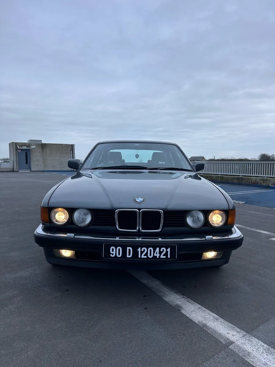 BMW e32 730i - Image 1