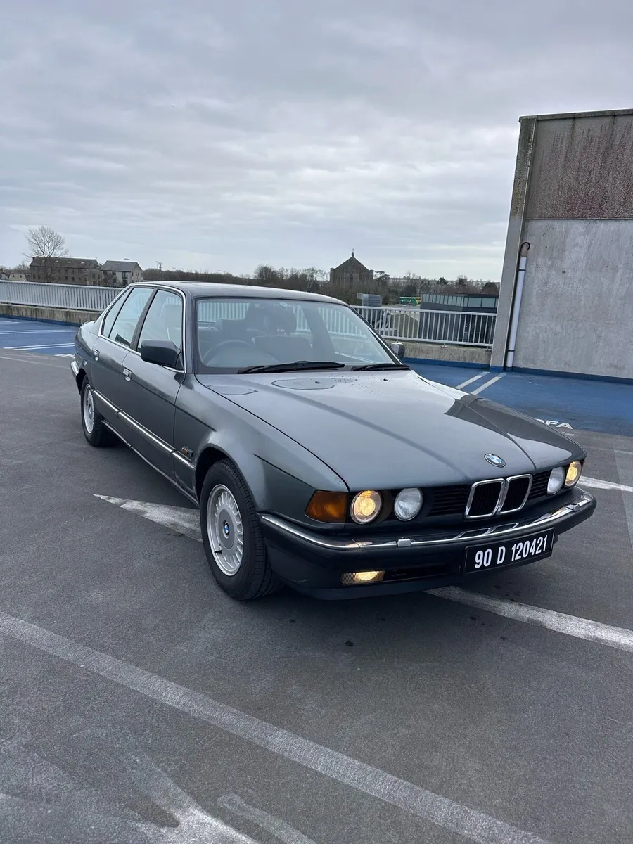 BMW e32 730i - Image 3