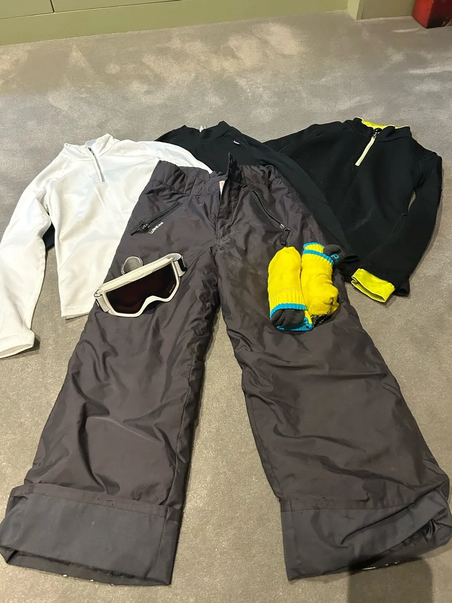 Kids ski clothes - Image 1