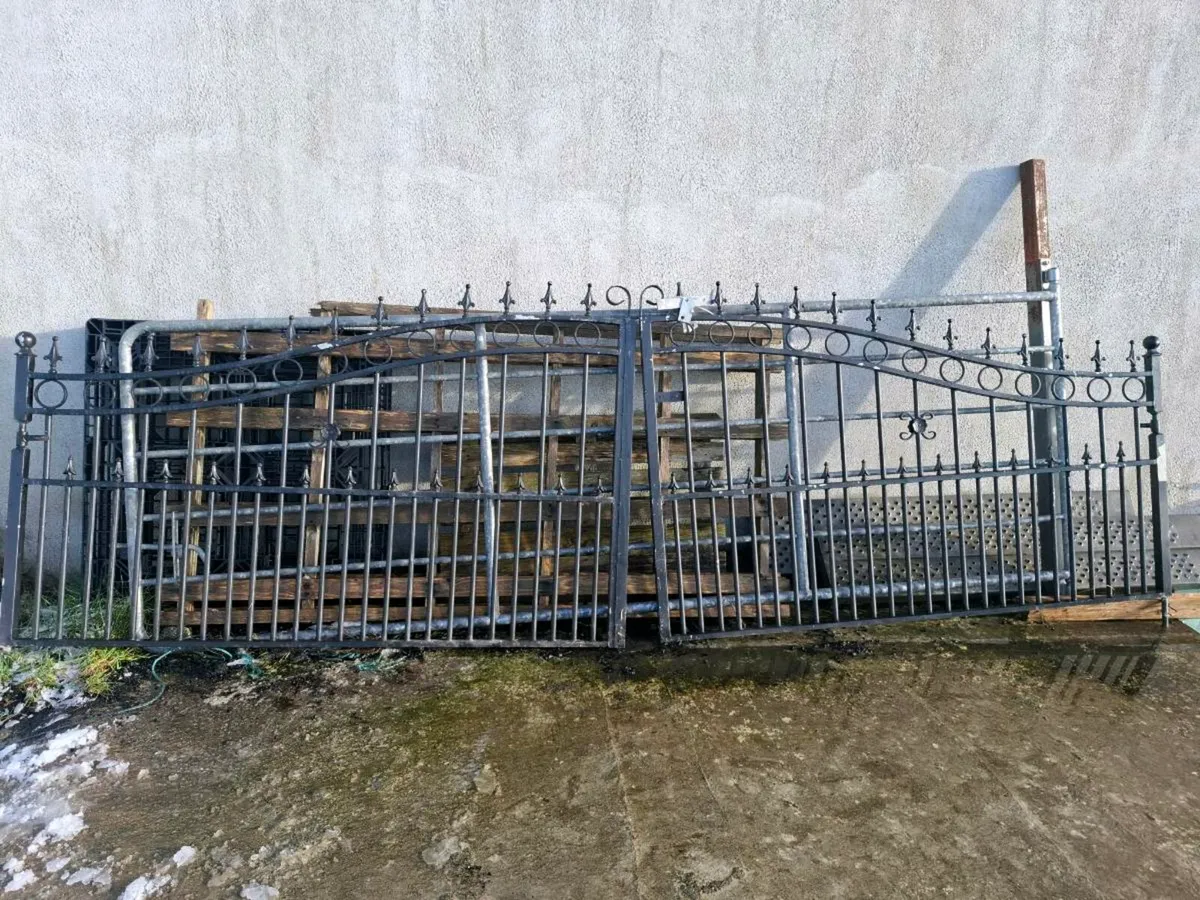 14ft Entrance Gates - Image 1