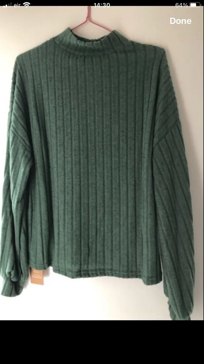Ladies BNWT jumper size L €3 - Image 1