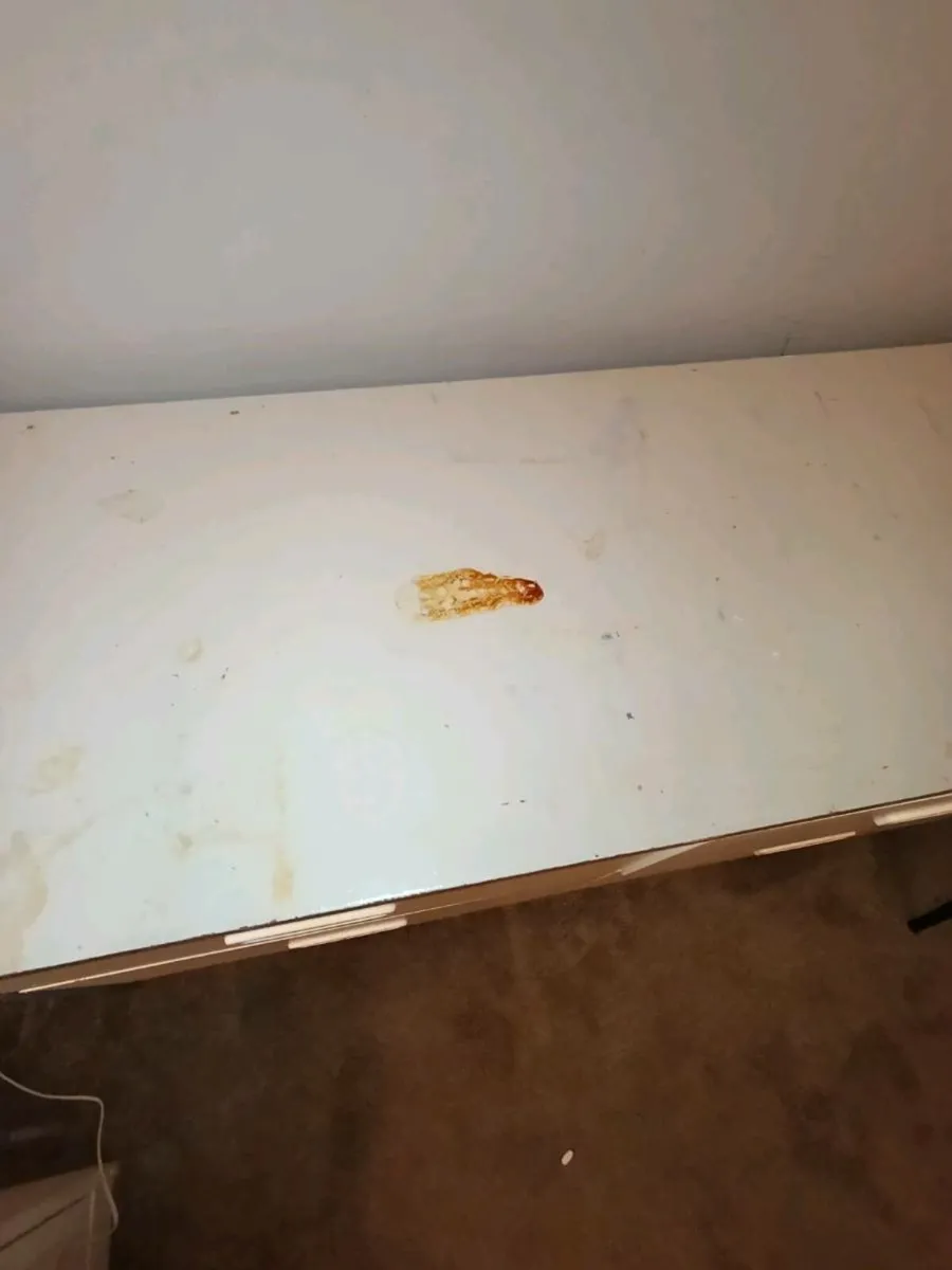 Wooden bedroom dresser free - Image 4