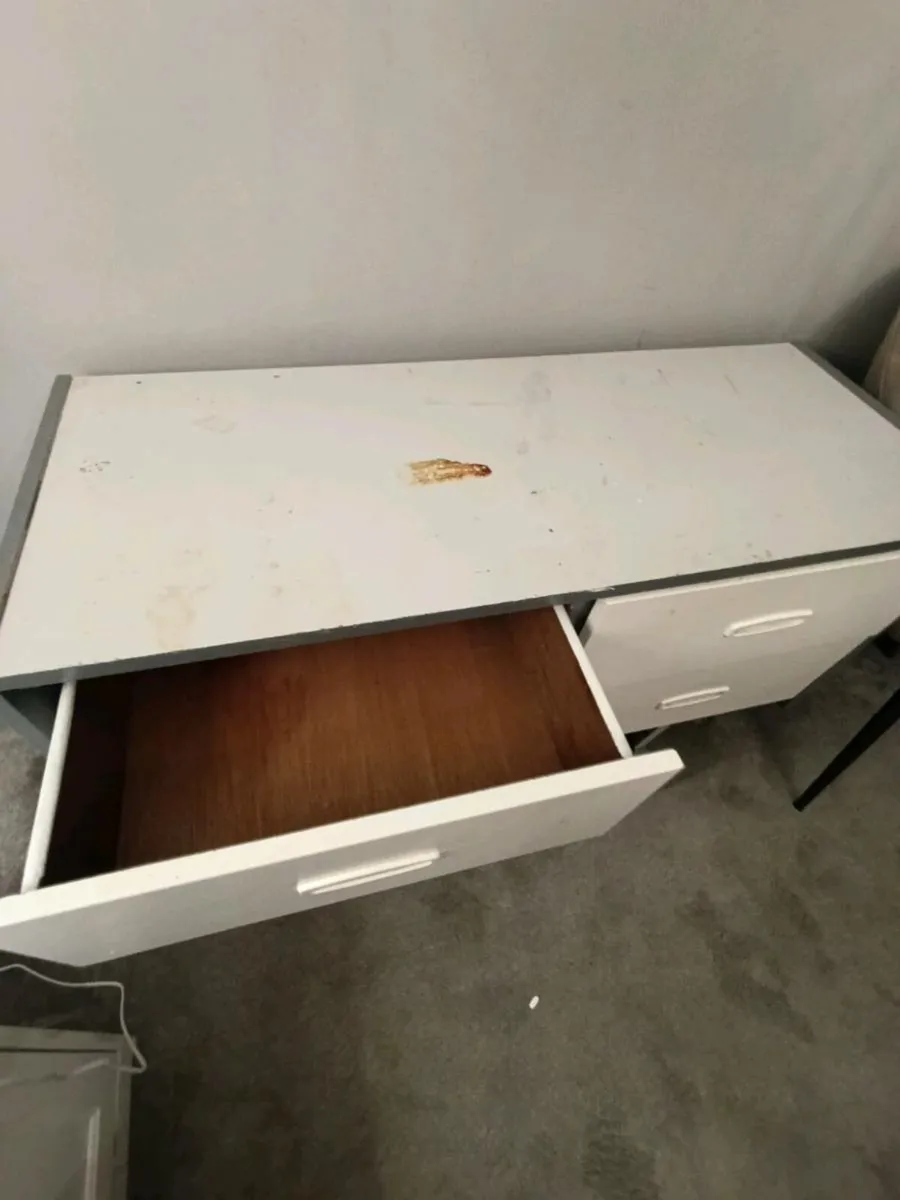 Wooden bedroom dresser free - Image 2