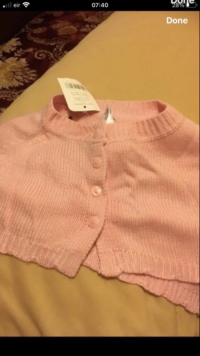 Girls BNWT shawl 0/3 mths €5 - Image 2
