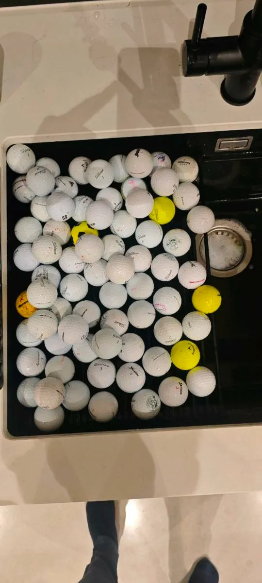 Mixed golf balls