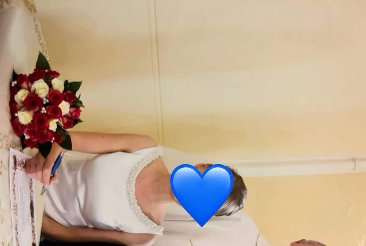 Wedding dress (size 8) - Image 3