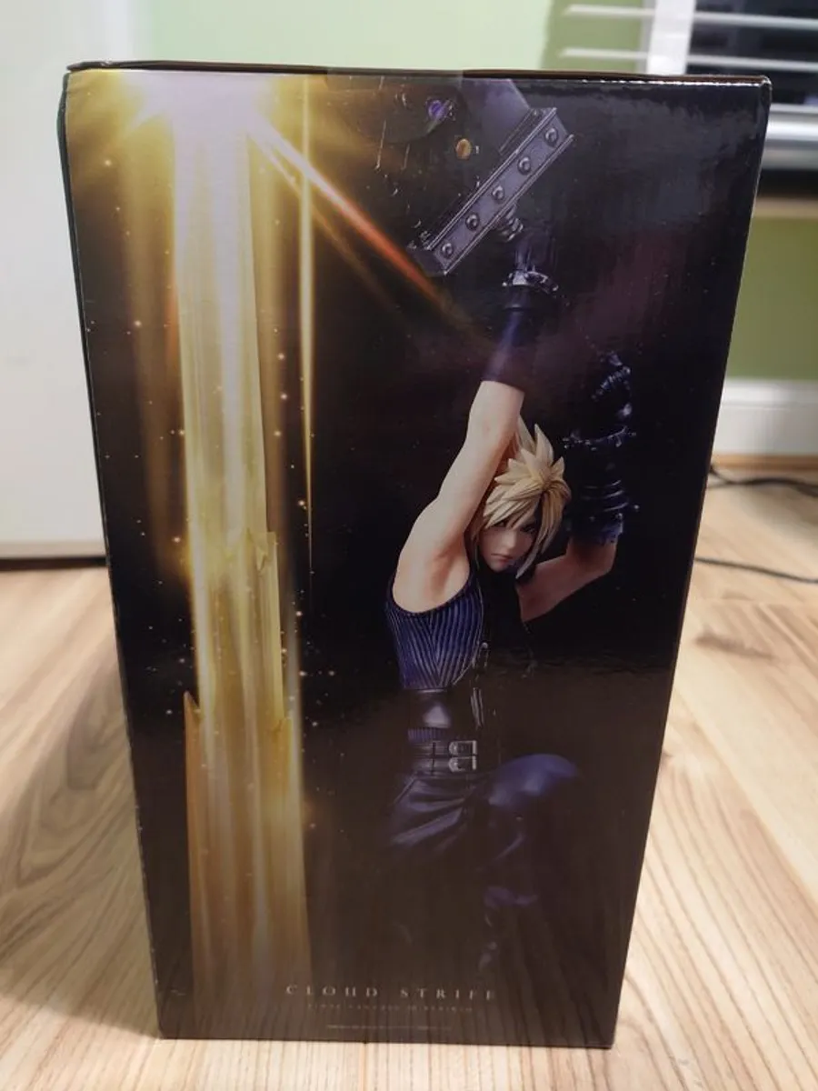 Final Fantasy 7 Rebirth Cloud Strife Figure [Japan Exclusive] - Image 4