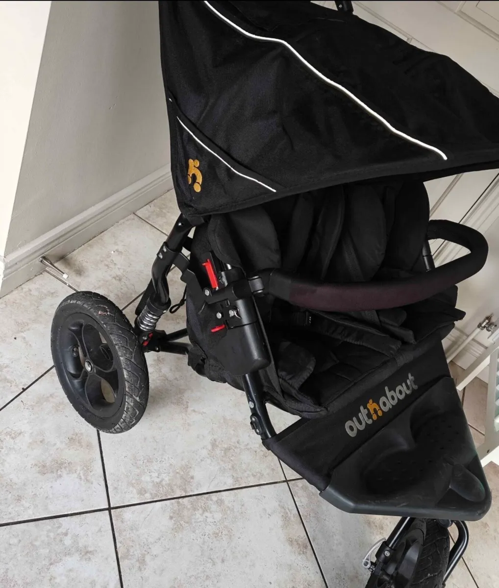 Out n about double buggy - Image 4