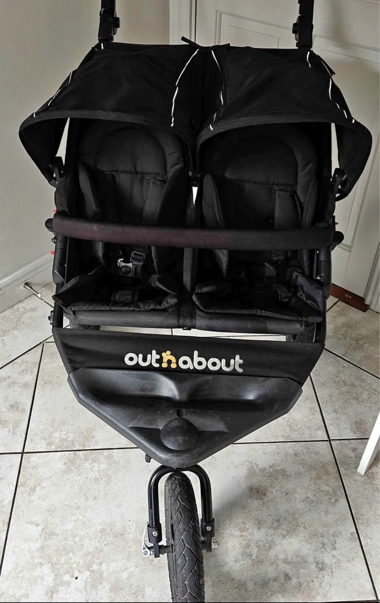 Out n about double buggy - Image 1