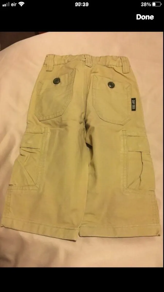 Boys gap trousers 12/18 mths €3 - Image 2