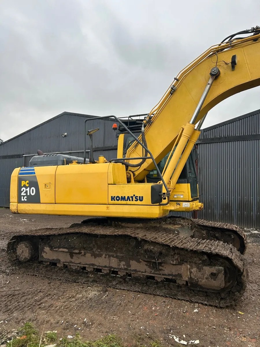 Digger Komatsu 210 - Image 4
