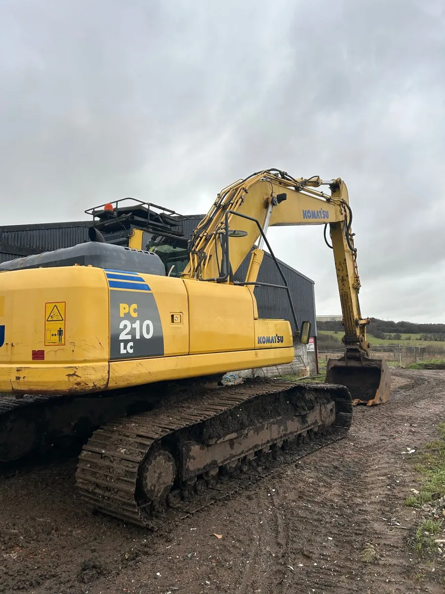 Digger Komatsu 210 - Image 2