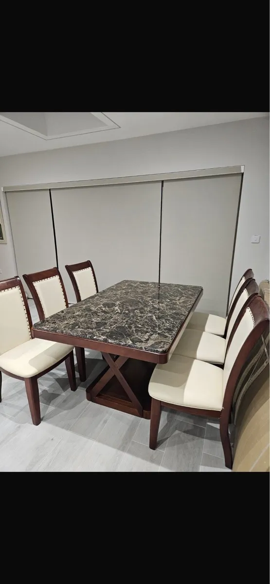 Kitchen table and 6 chairs - Image 1