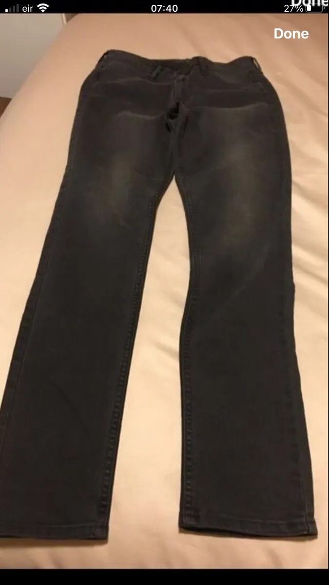 Ladies jeans W28” x L32” €5 - Image 4