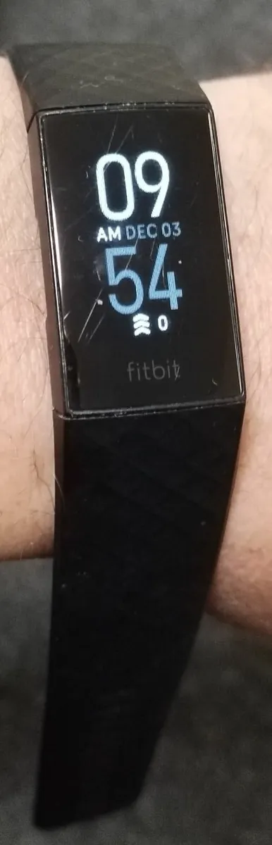 Fitbit  charge 4 - Image 1