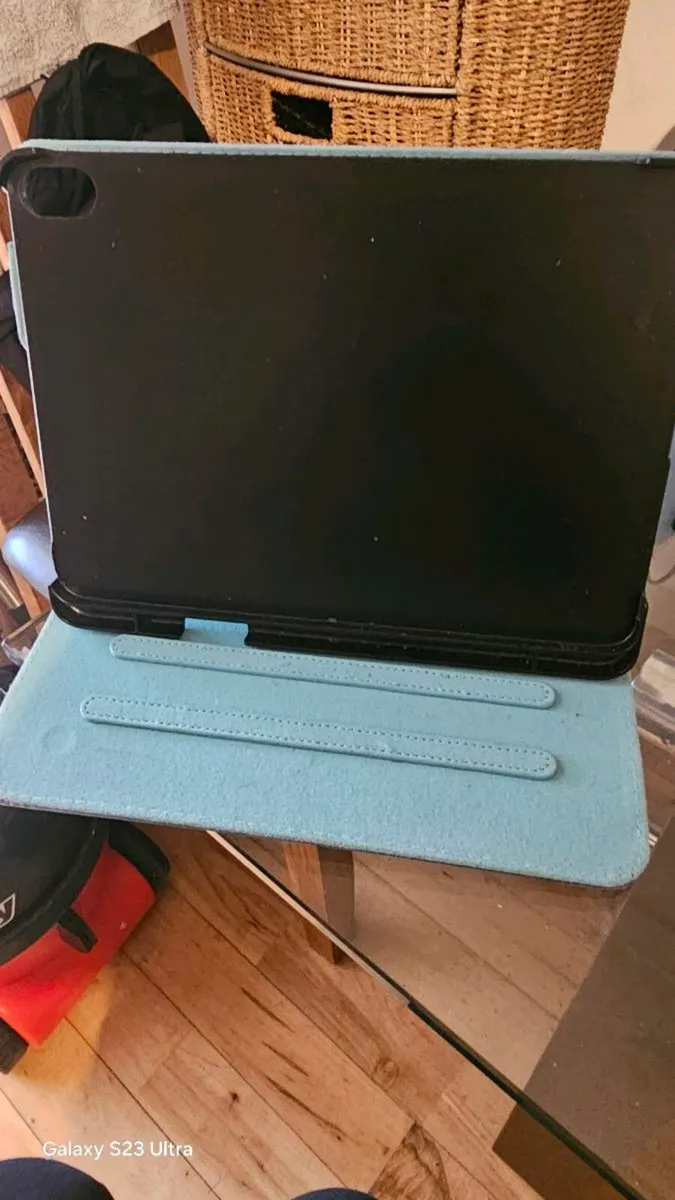 Ipad air with M1 CHIP - Image 1