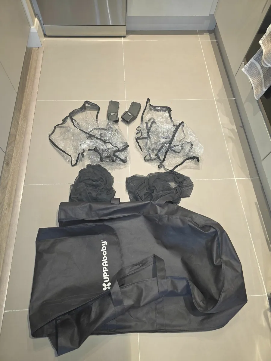 Uppababy vista V2 Immaculate - Image 2