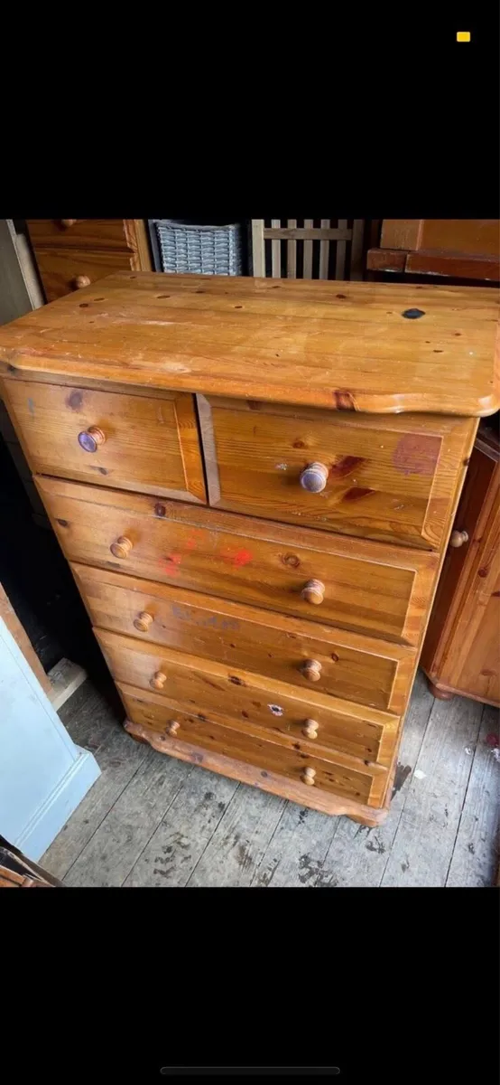 Pine chest of drawers - Image 2