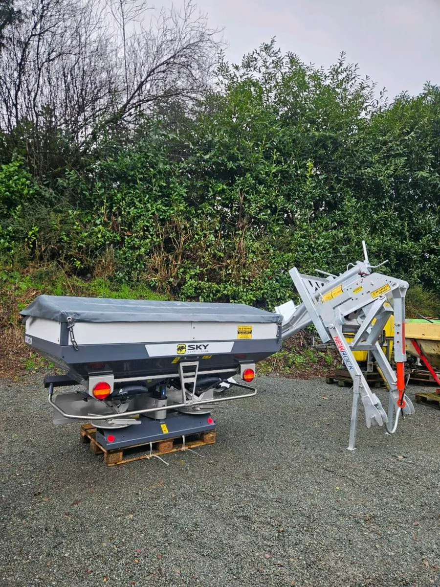 Sky (Sulky) Fertiliser Spreaders - Image 3