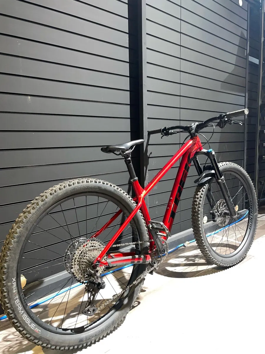 Trek Roscoe 9 Medium 2023 Crimson Red - Image 2