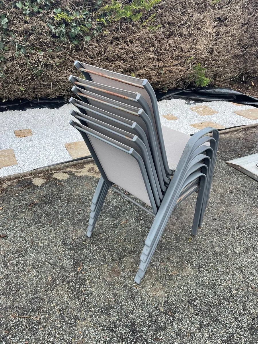 6 garden chairs - Image 2