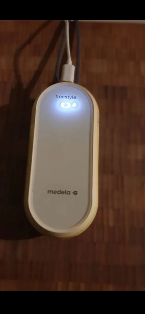 Medela Breat Pump - Image 4