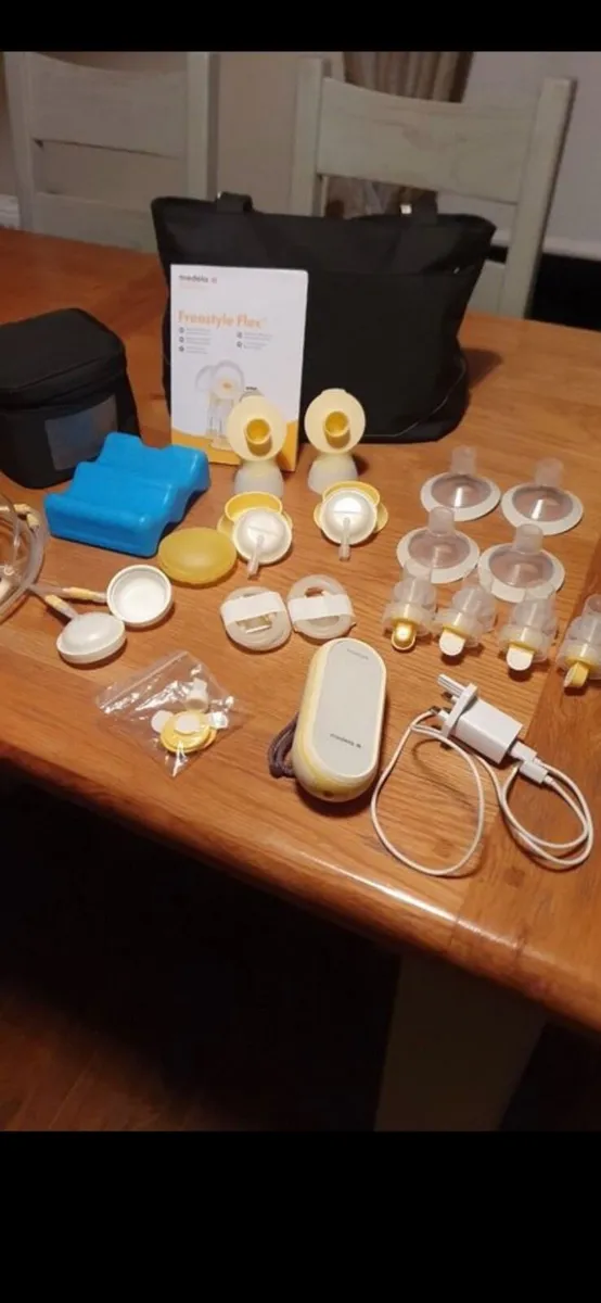 Medela Breat Pump - Image 1