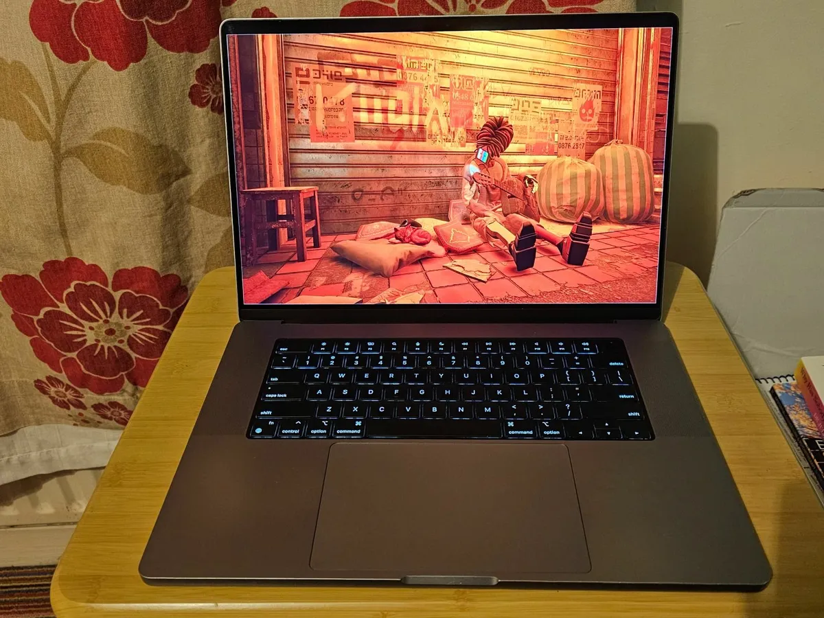 Macbook Pro 16" M1 Pro 16gb 512gb - Image 1