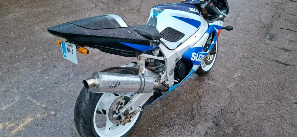 2001 Suzuki GSXR 1000 - Image 2