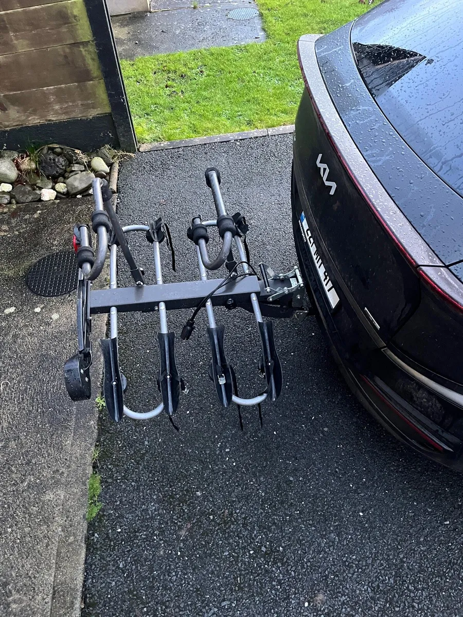 Mottez 4-Bike platform Carrier on Towball - Image 2