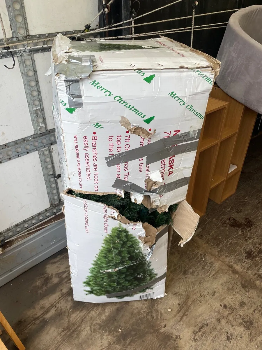 Christmas tree in box €50 - Image 1