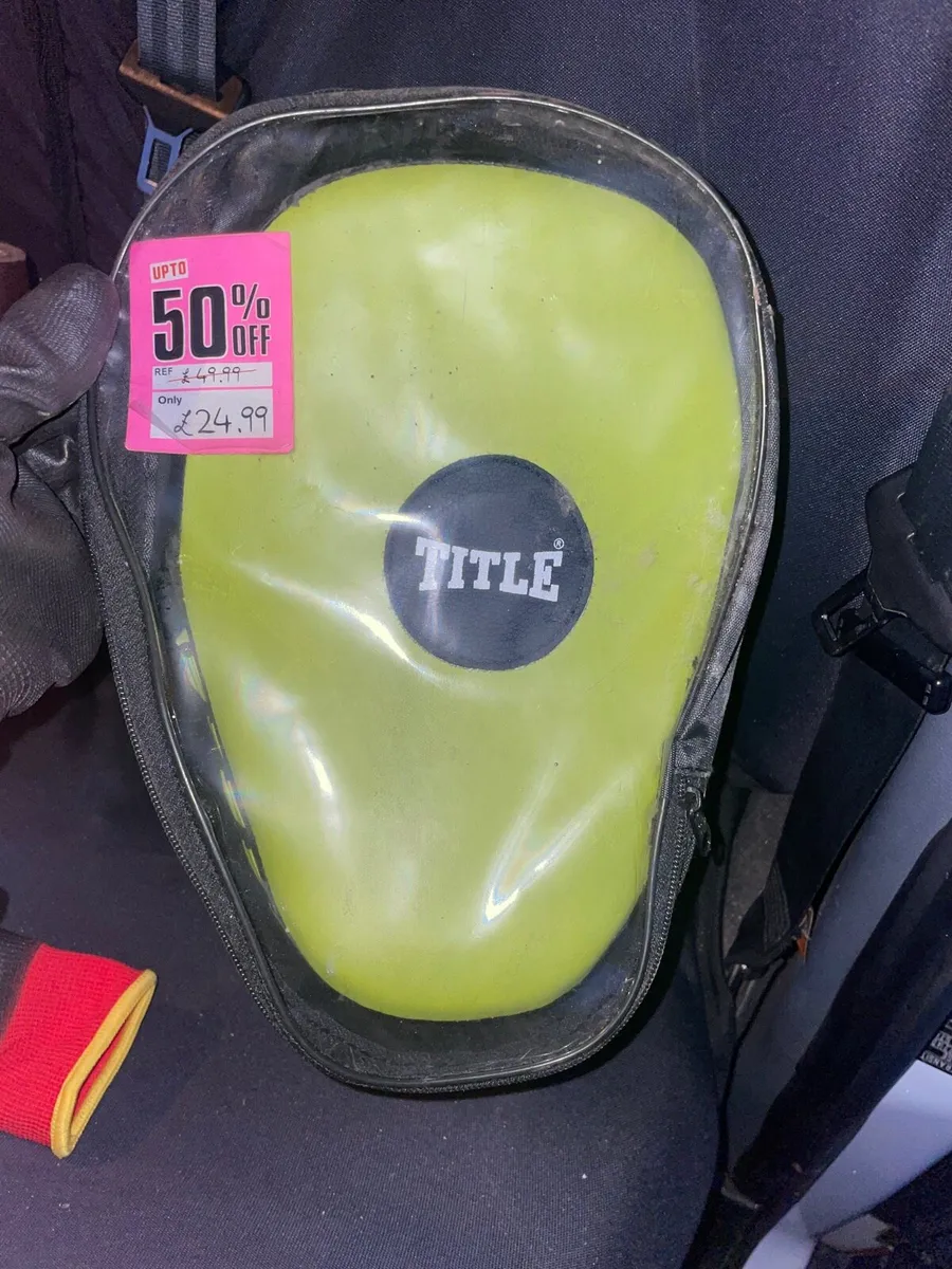 Boxing equipment €15 new - Image 1