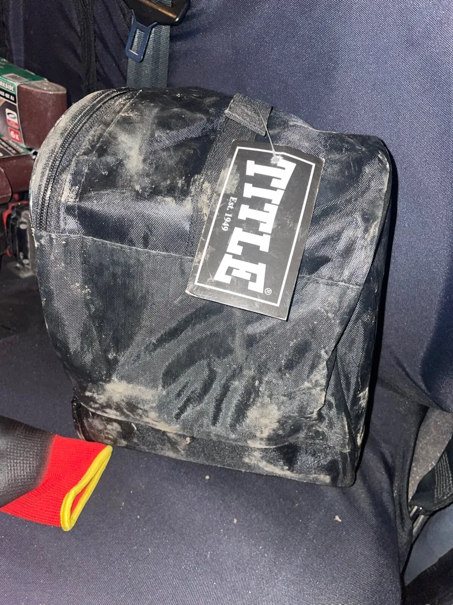 Boxing equipment €15 new - Image 3