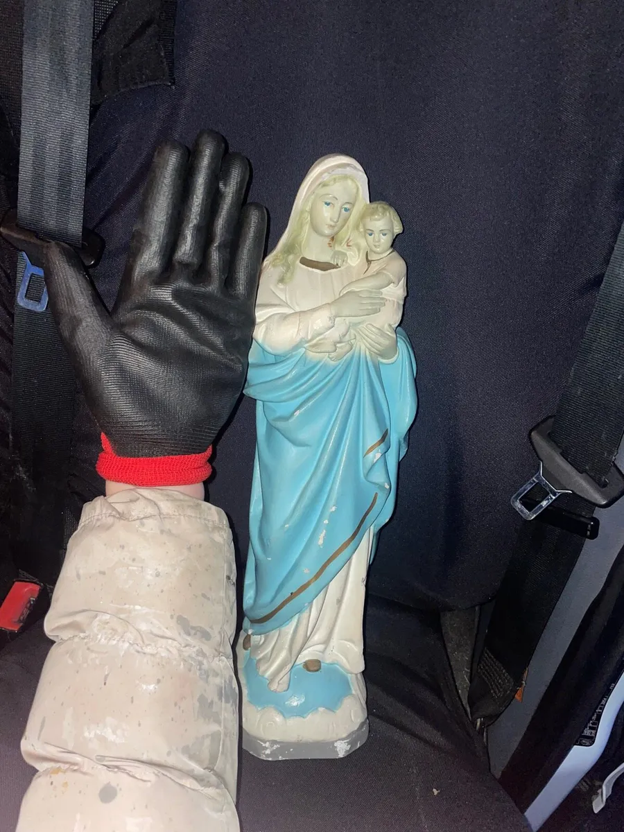 Saint statue - Image 2