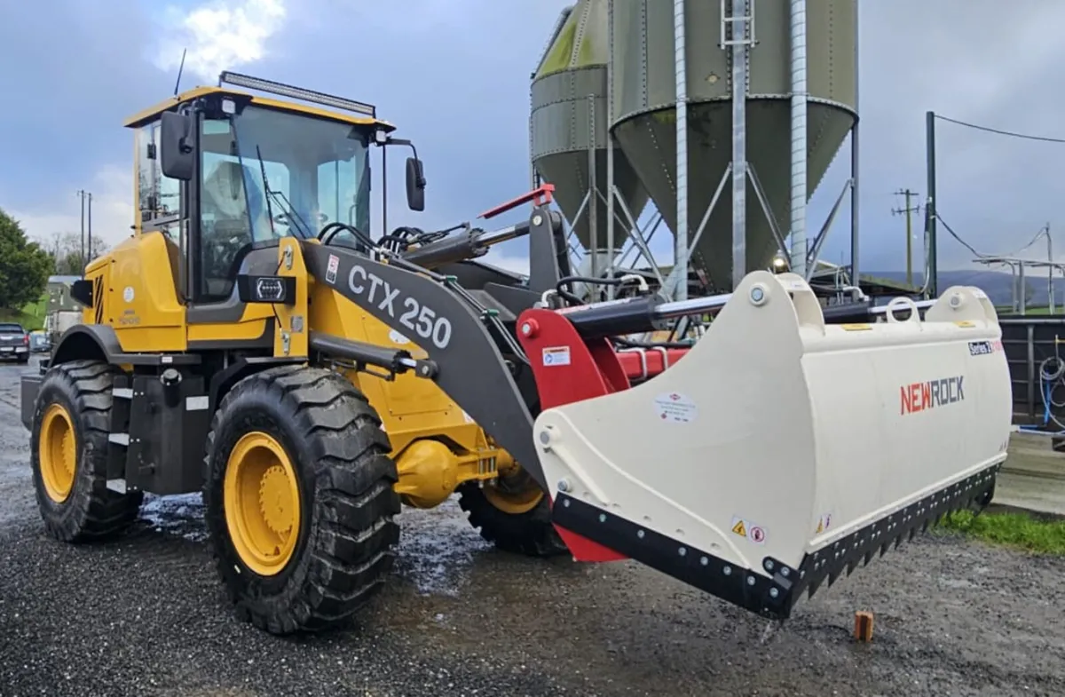 Haihong CTX 250 Loading shovel - Image 3