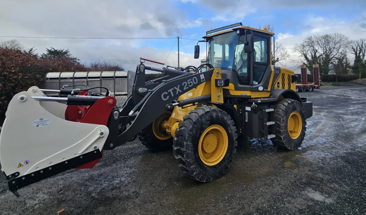 Haihong CTX 250 Loading shovel - Image 2