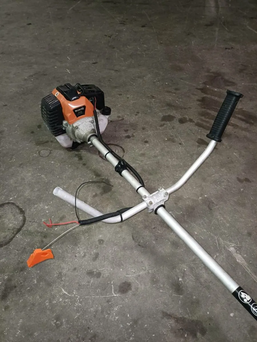 52cc Kushiro Petrol Strimmer - Image 3