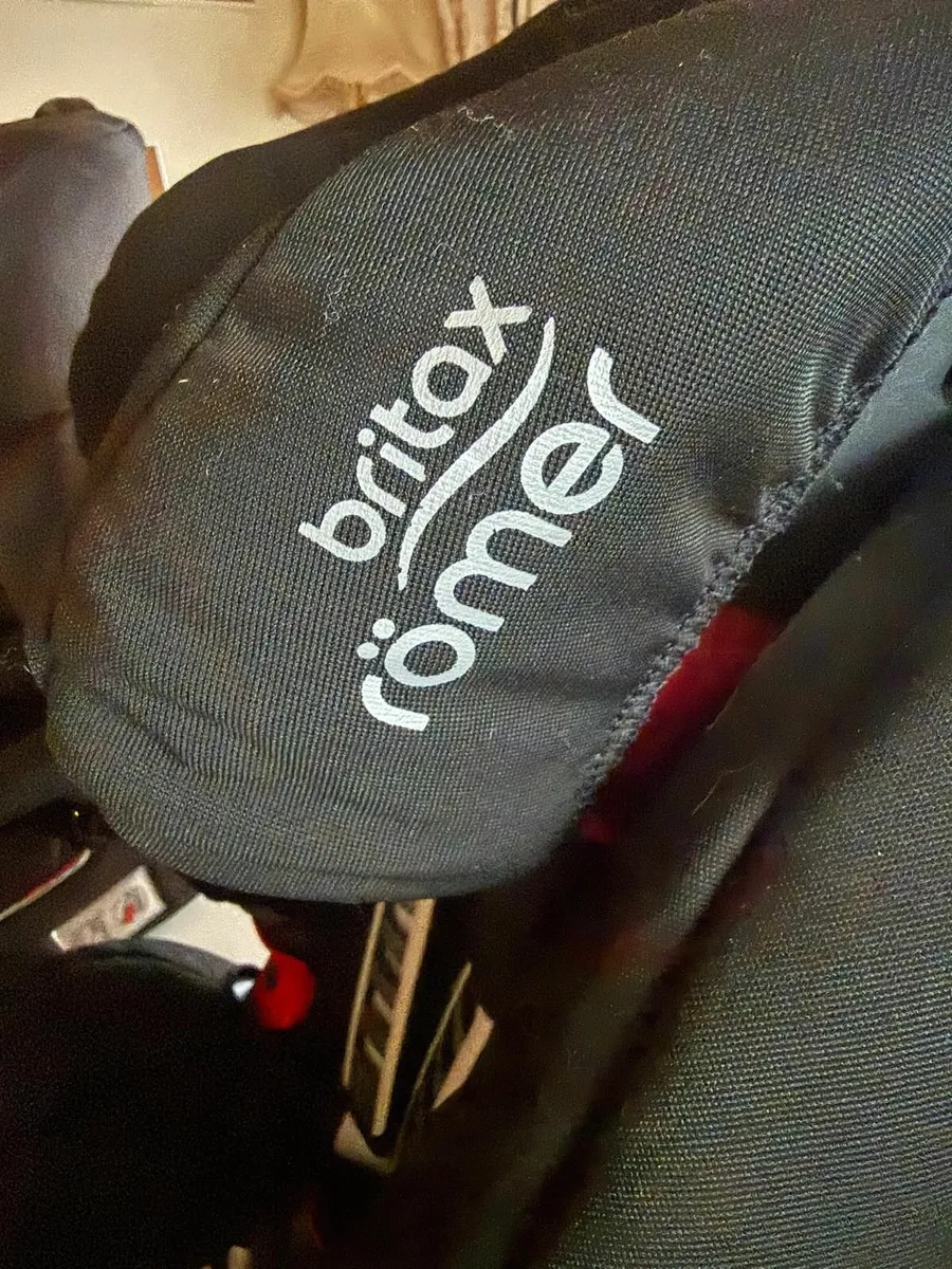 Children's car seat - Image 3