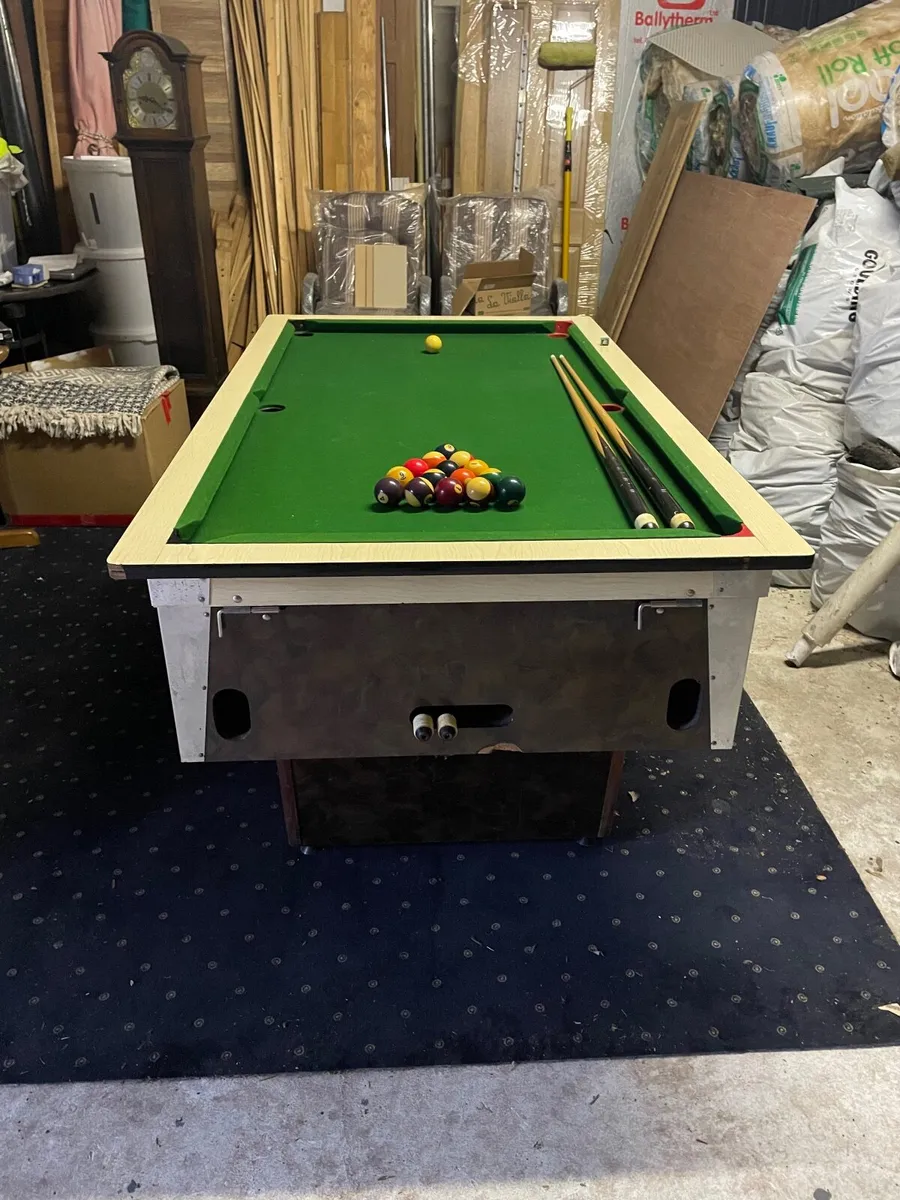 Pool table - Image 2