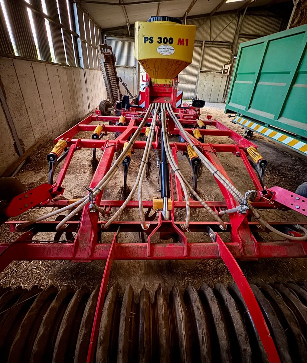 Vaderstad Cultus 300 Harrow and APV Seeder - Image 4