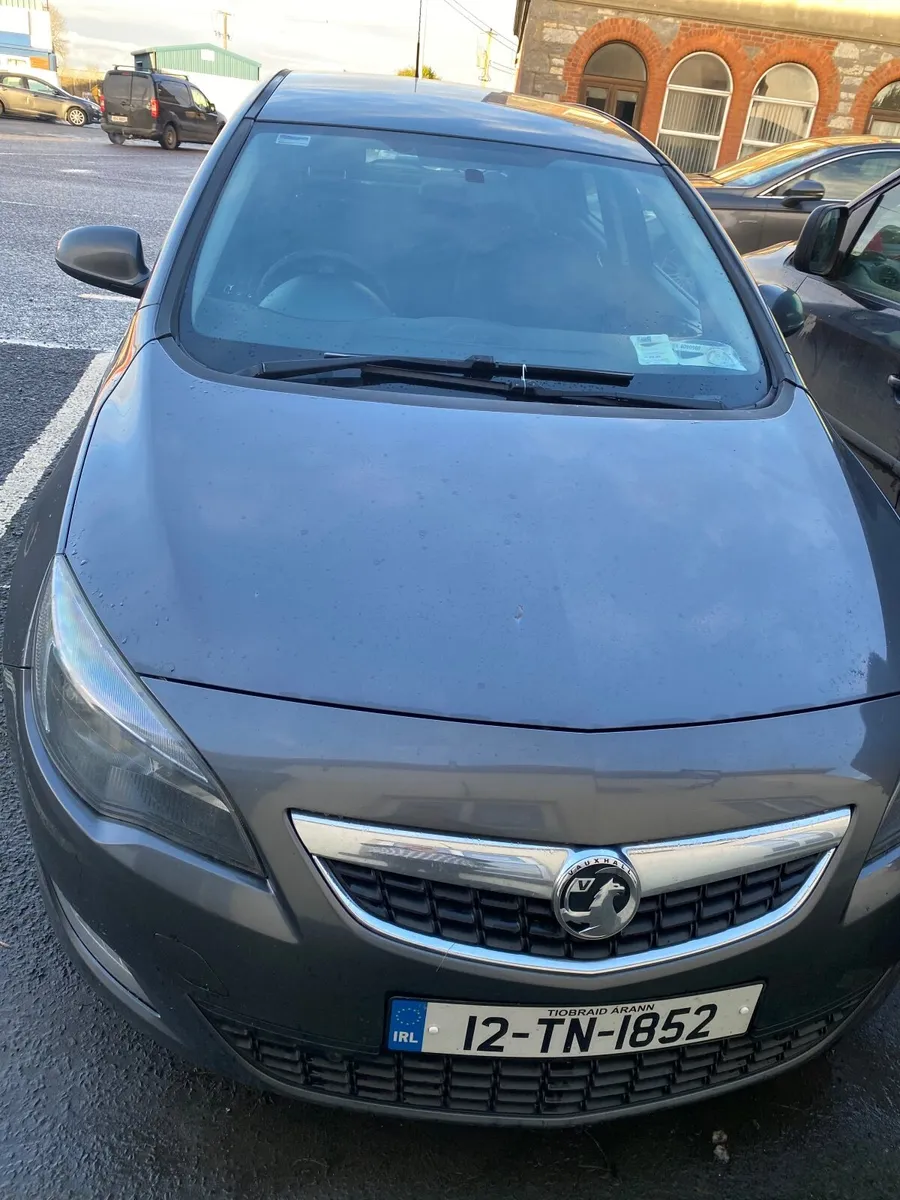 2012 Opel Astra CDTI Exclusive - Image 2