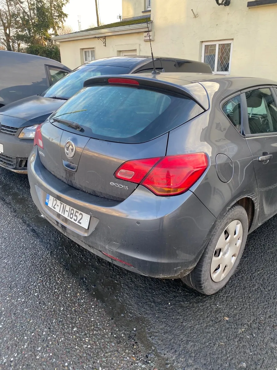 2012 Opel Astra CDTI Exclusive - Image 4