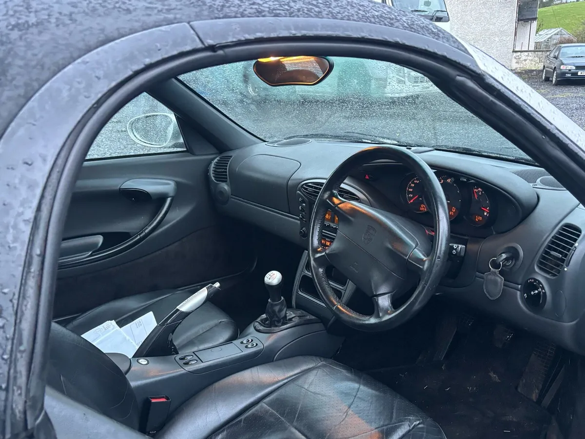 1999 Porsche Boxster 2.5 Manual - Image 4