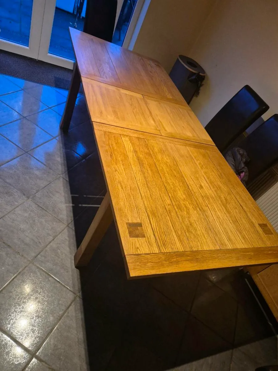 Dining table and chairs - Image 2