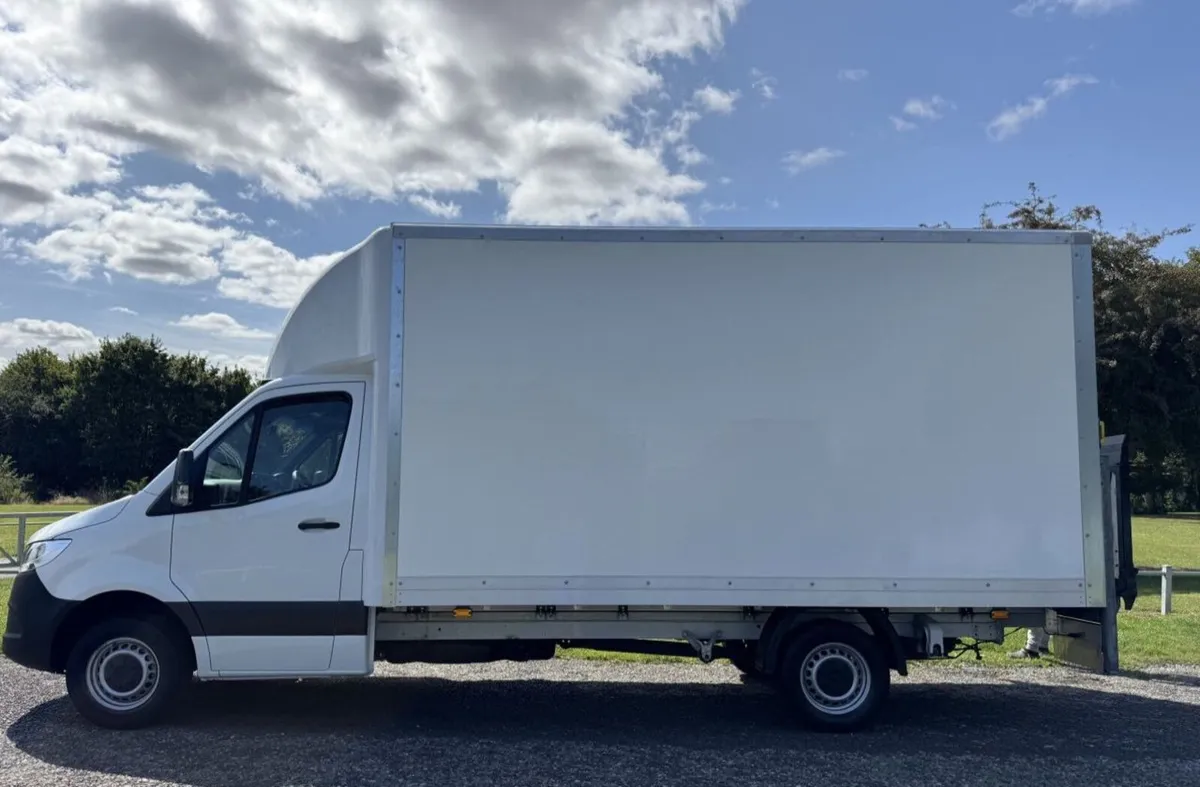 2021 Mercedes-Benz Sprinter Luton Box Van - Image 1