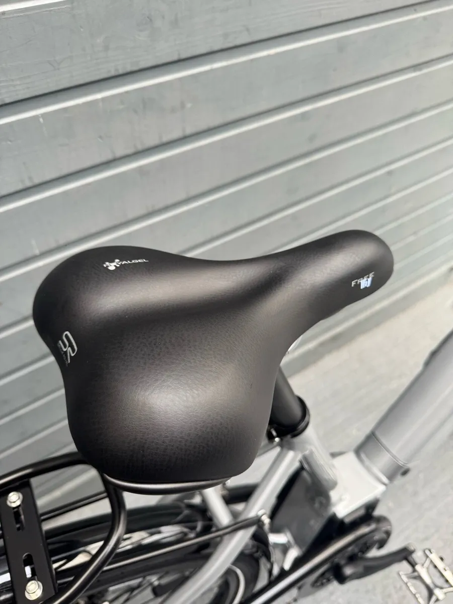 BH Atom Street Electric Bike - Image 2