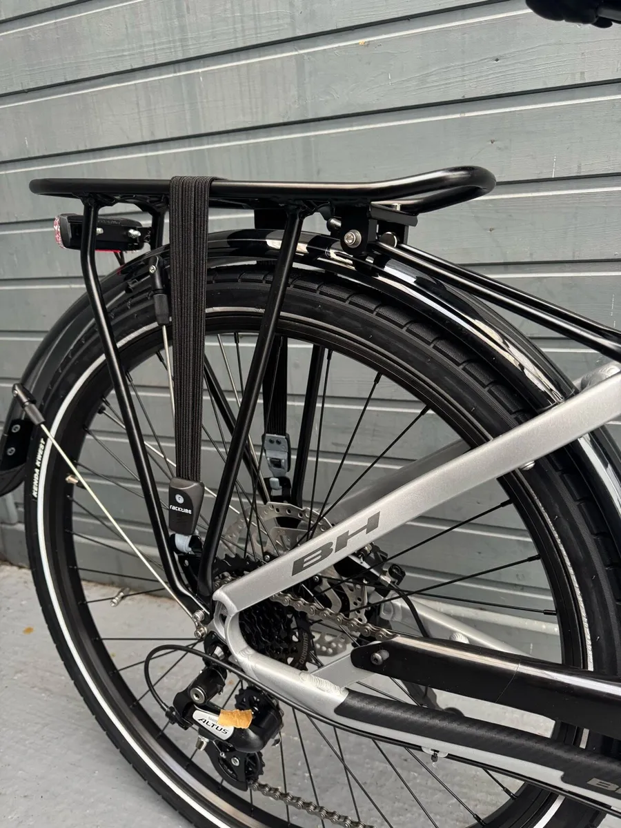 BH Atom Street Electric Bike - Image 3