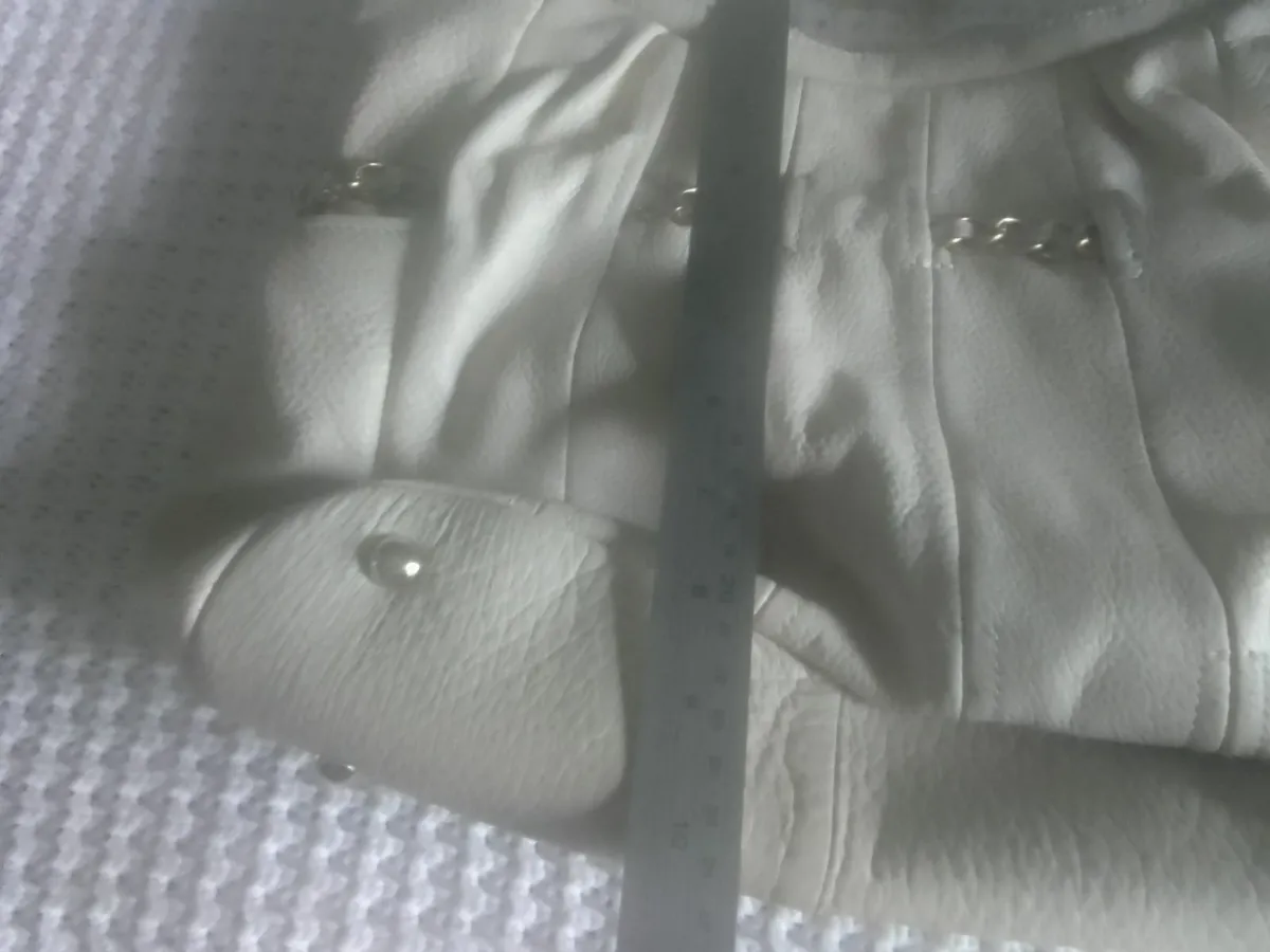 Oriano cream soft leather handbag as new - Image 2