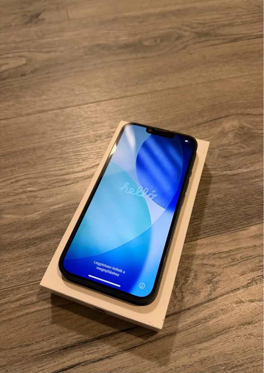 iPhone 13 128GB Green - Image 1