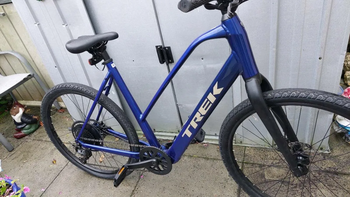 Trek Top Quality E-Bike XL Frame - Image 1